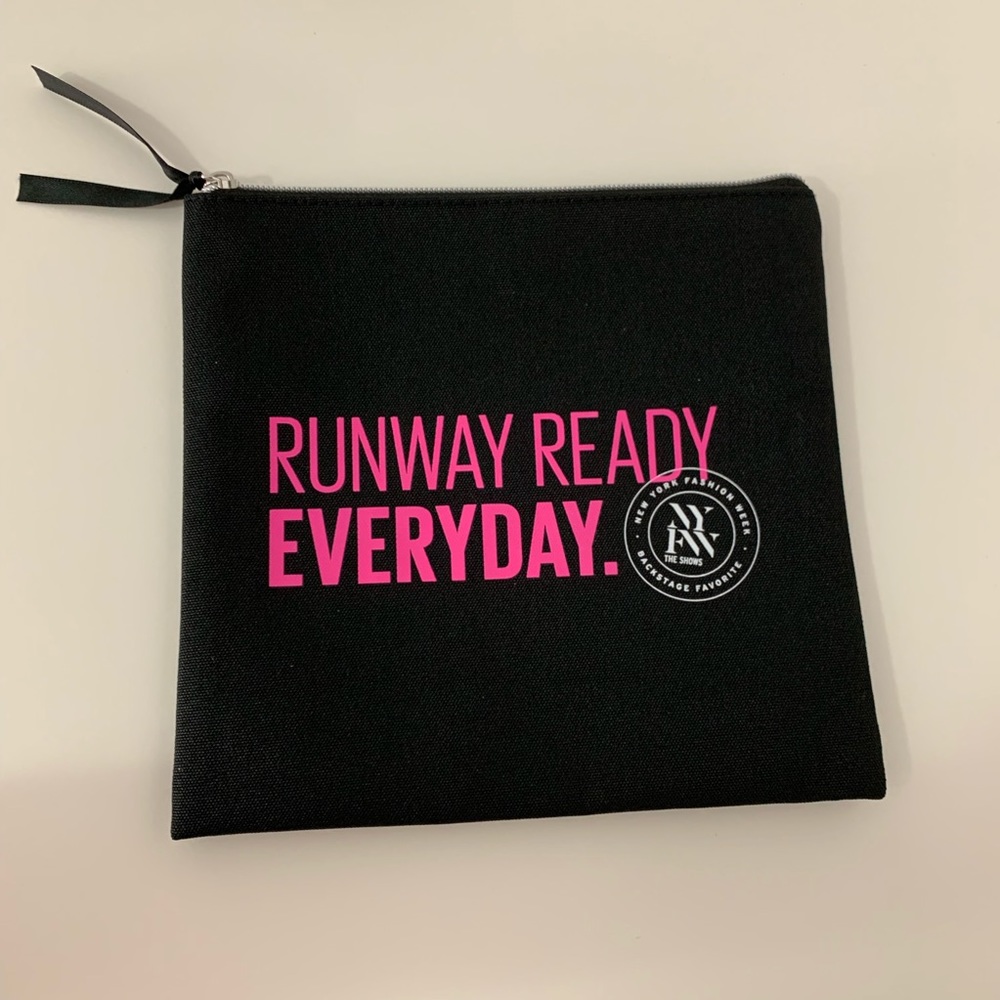 Maybelline Make Up Pouch Runaway NYC